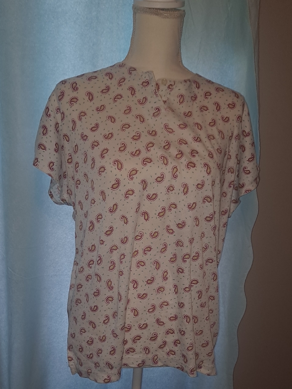 Gitano Cream Blouse with Red Paisley Print